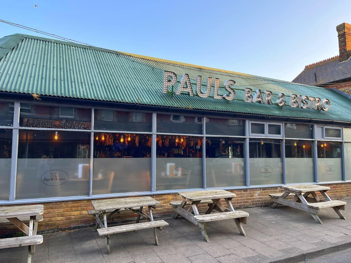 Pauls Bar & Bistro