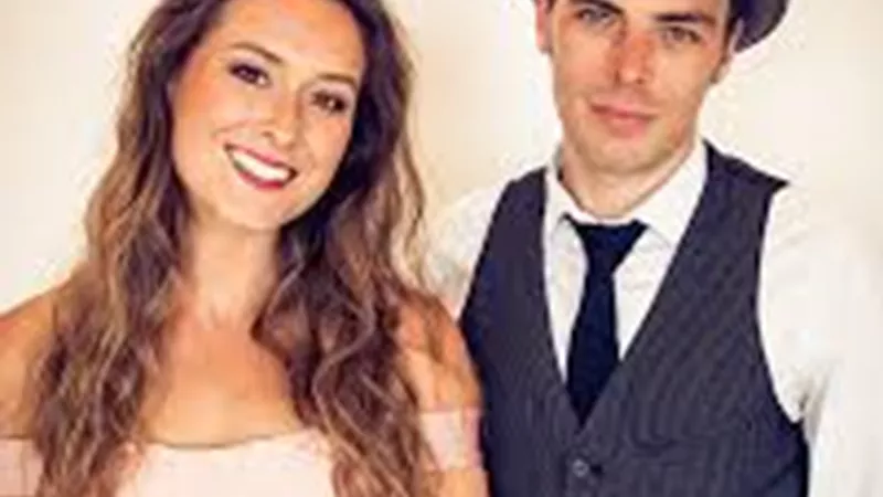 Abigail Cardwell & The Chris Kennedy Trio: Oval Summer Sundays
