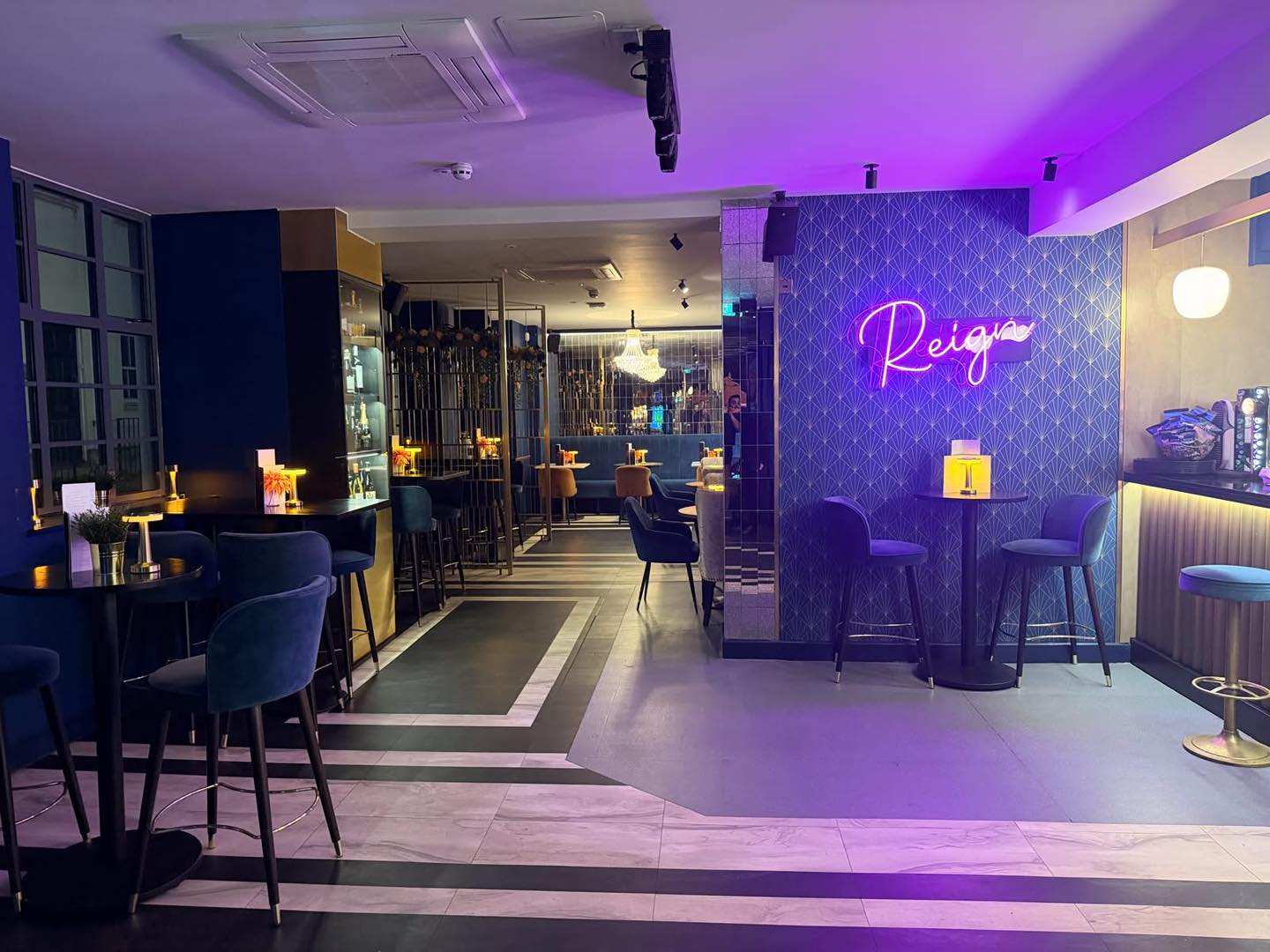 Reign Bar