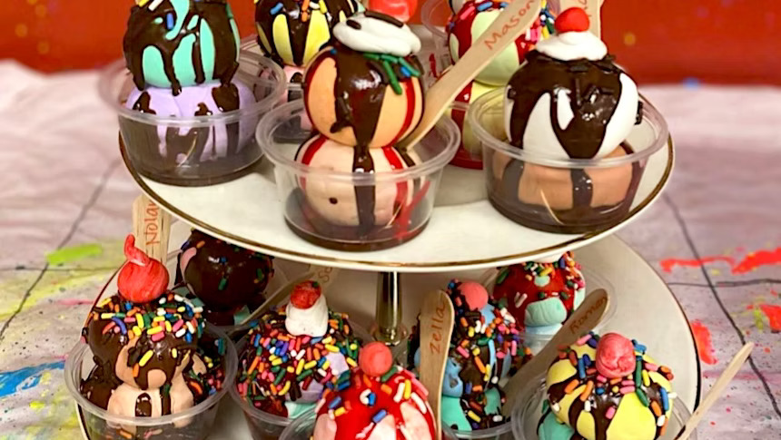 LR Ice Cream Lovers