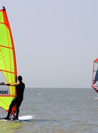 minnis-windsurfing.jpg