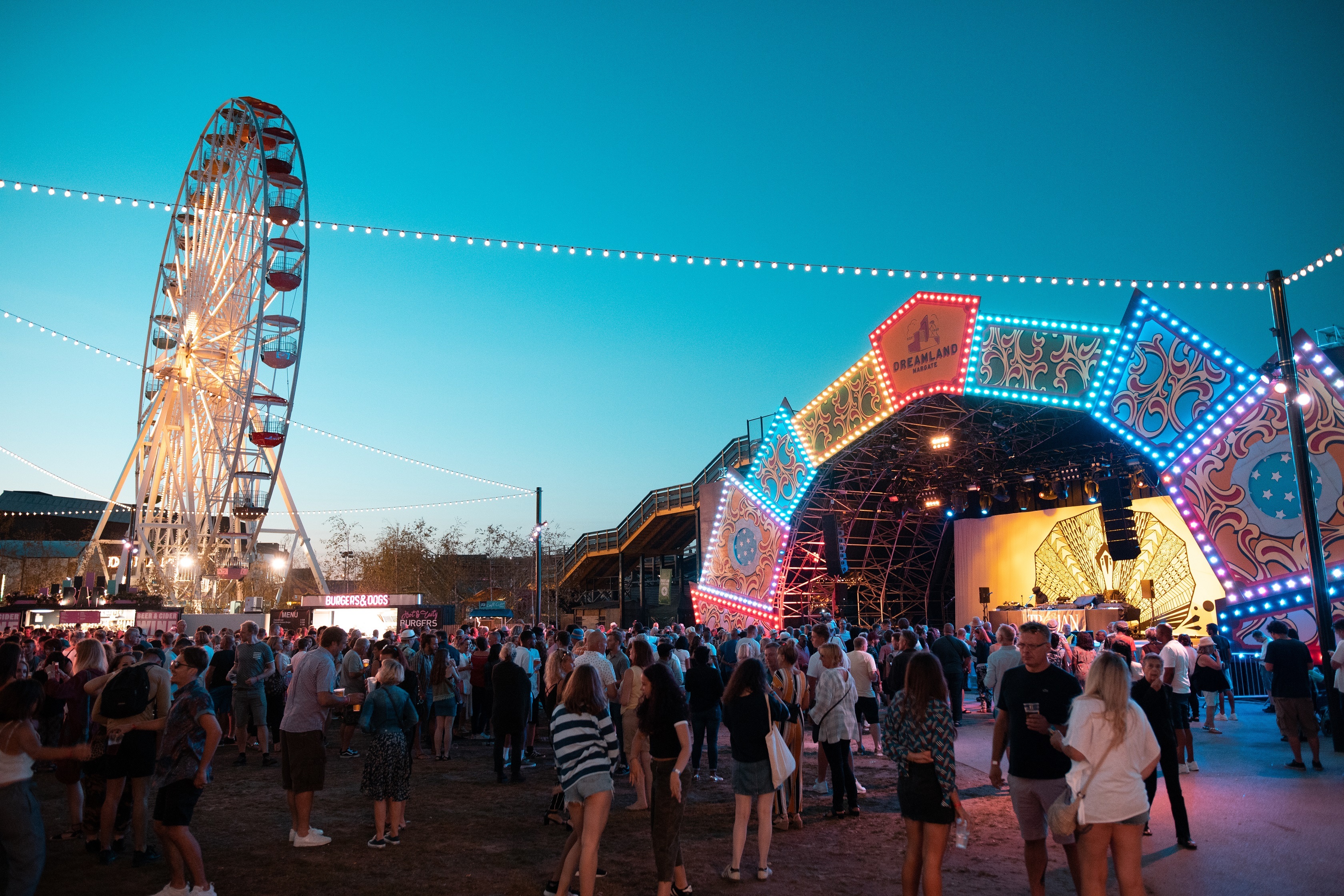 Dreamland Night 18