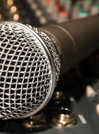 microphone-626618.jpg