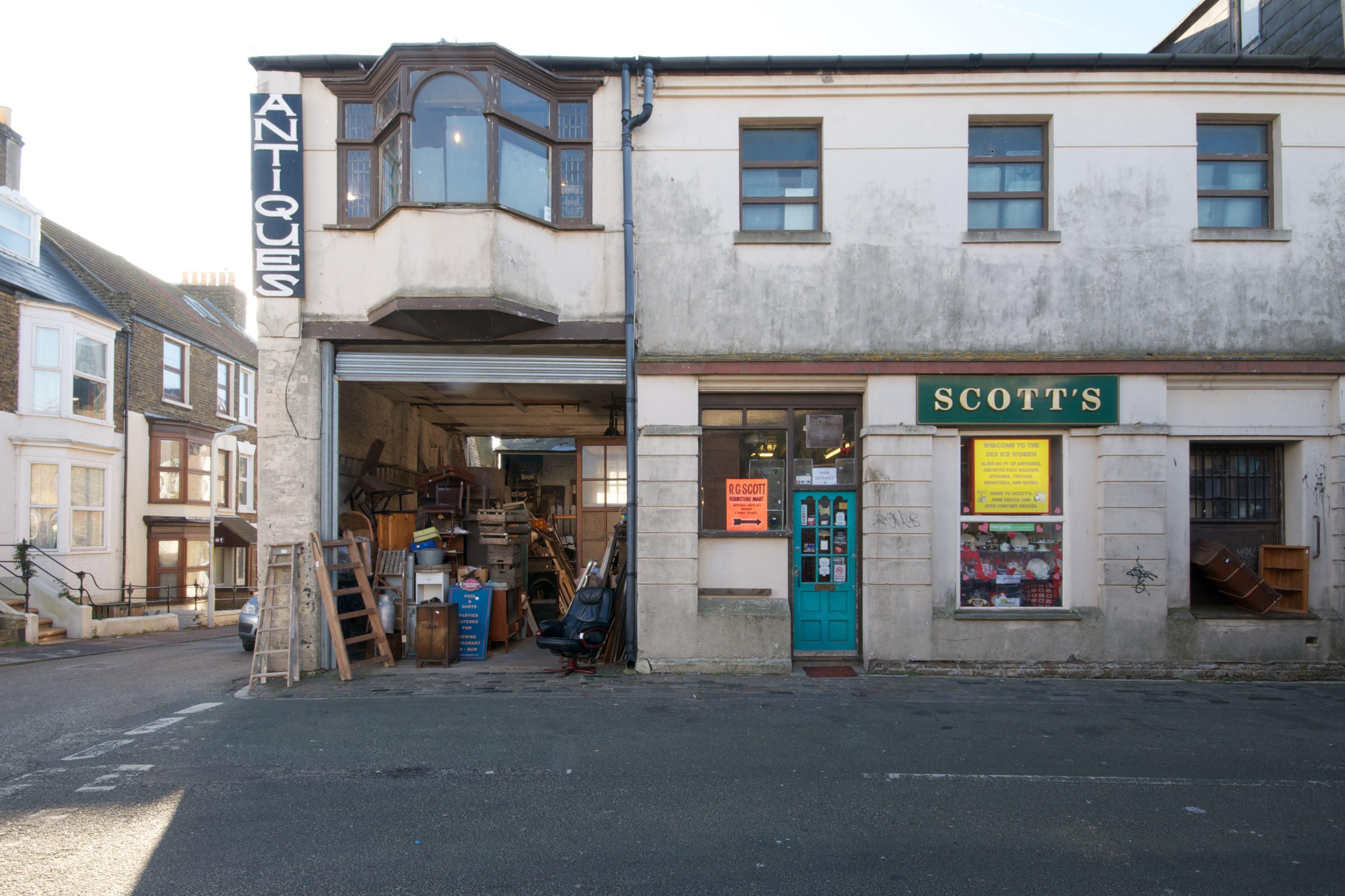 RG Scotts Furniture Market, Margate Visit