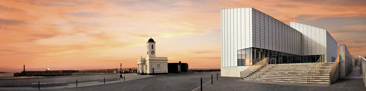 Turner Contemporary (Kent Contemporary) - landscape 5mb.JPG