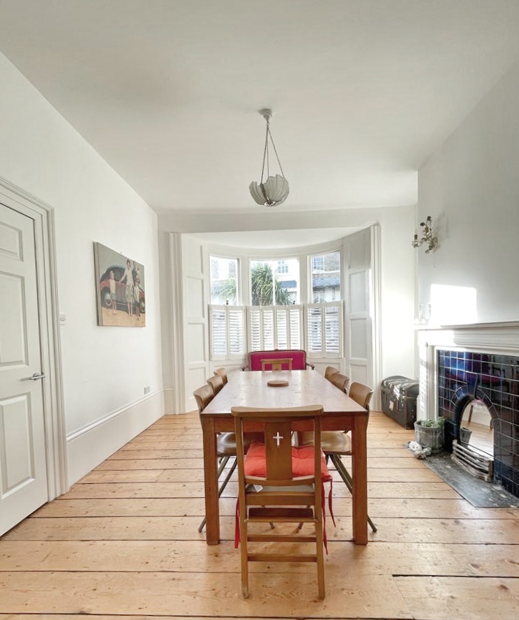 Luminous Townhouse By The Sea1