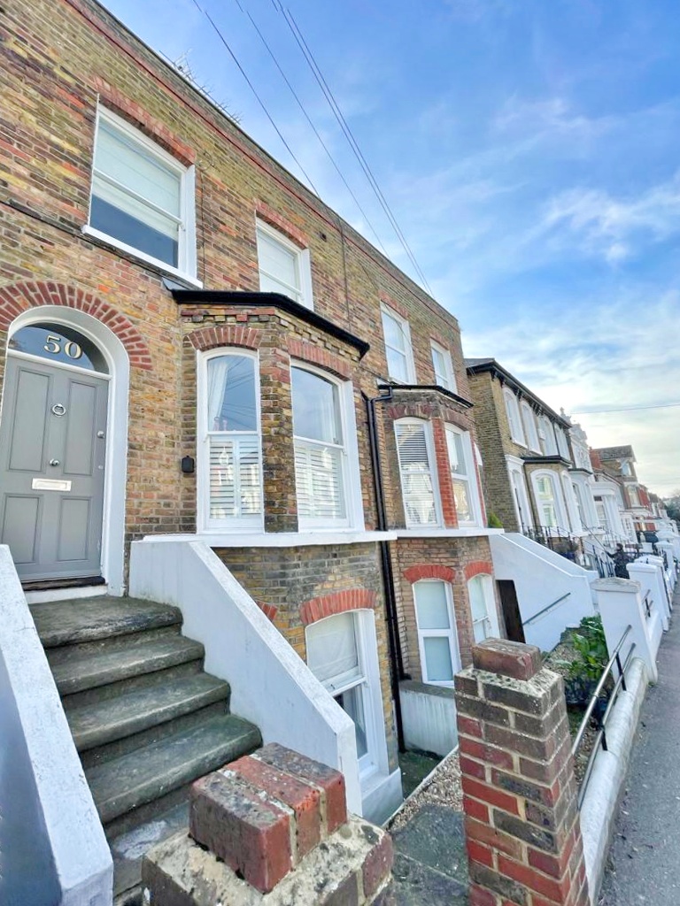 Eastern Townhouse By The Sea1