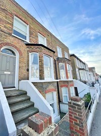 Eastern Townhouse By The Sea1